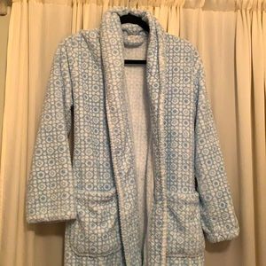 UNWORN Comfy Robe